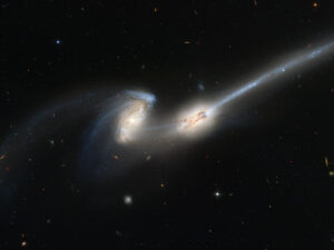 Τι συμβαίνει όταν δύο γαλαξίες συγκρούονται;